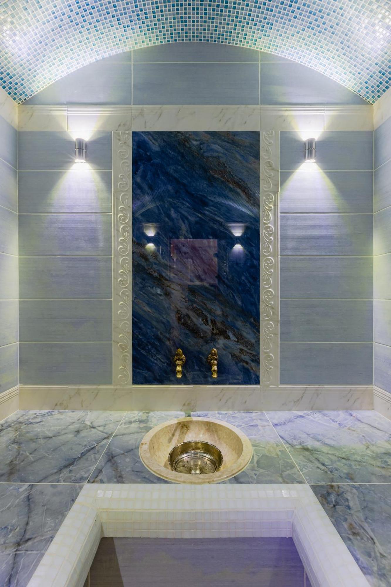 Luxury Apartment With Pool And Hammam Kiev Eksteriør bilde