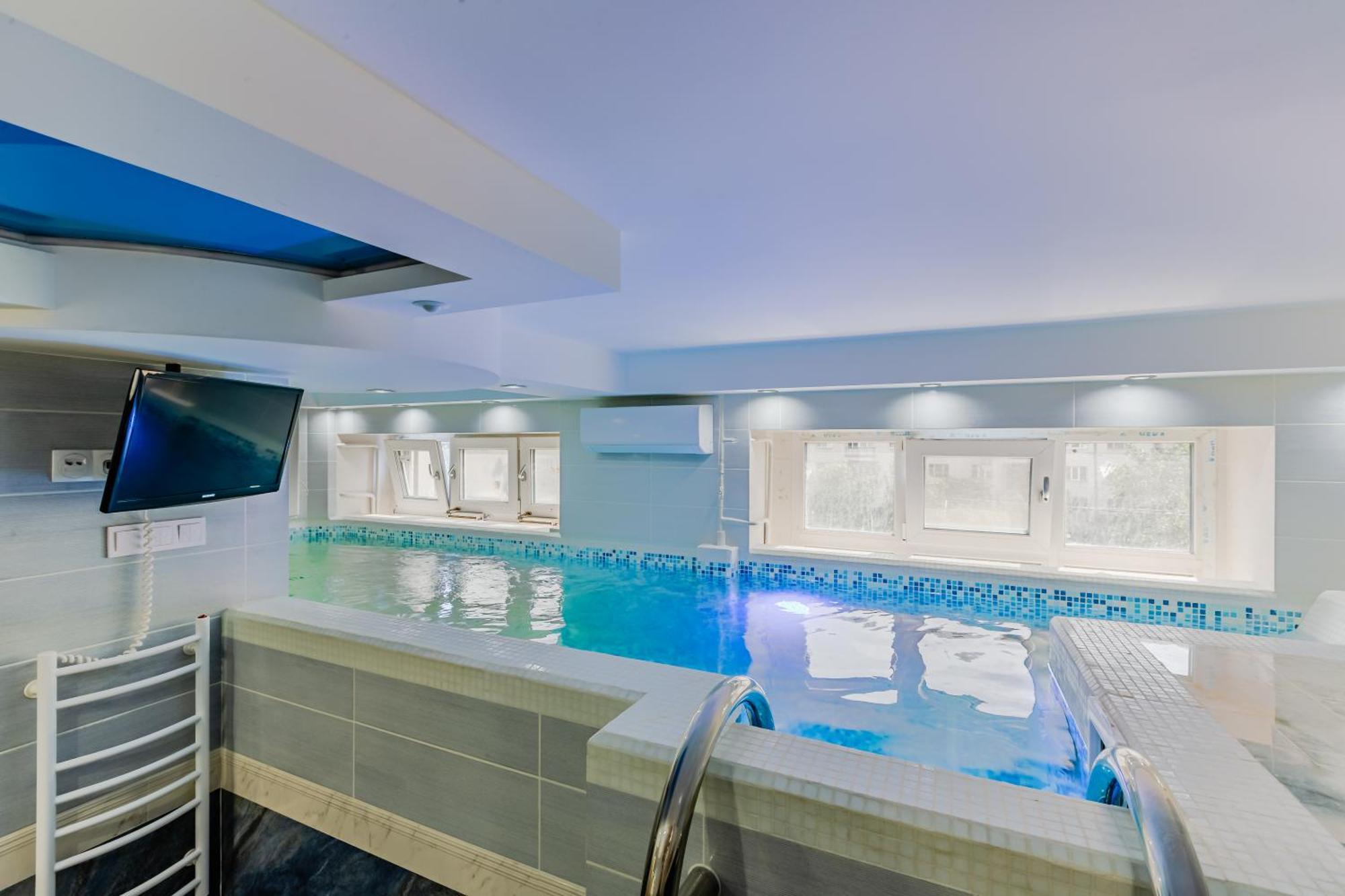 Luxury Apartment With Pool And Hammam Kiev Eksteriør bilde